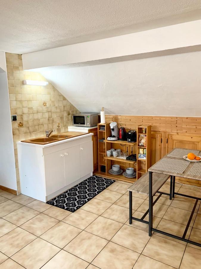 שאמברי Charmant Appart Sous Toits Proche Chateau Des Ducs מראה חיצוני תמונה